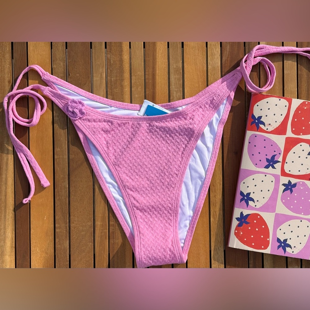 LARGE NWT CUPSHE Barbie Pink Adjustable String Bikini Set Floral Crochet Details - Picture 3 of 7
